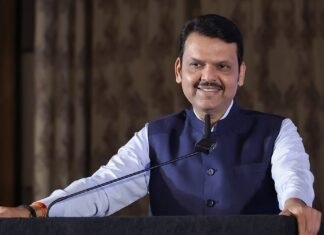 वर्षभरात देशात झालेल्या परकीय गुंतवणुकीत ४० टक्के हिस्सा एकट्या महाराष्ट्राचा, मुख्यमंत्री फडणवीस वर्षभरात देशात झालेल्या परकीय गुंतवणुकीत ४० टक्के हिस्सा एकट्या महाराष्ट्राचा, मुख्यमंत्री फडणवीस
