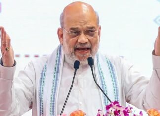 “२०२६ मध्ये ममता बॅनर्जी सरकार कायमचं उखडून टाकू…”; अमित शाह यांनी दिलं चॅलेंज "२०२६ मध्ये ममता बॅनर्जी सरकार कायमचं उखडून टाकू..."; अमित शाह यांनी दिलं चॅलेंज