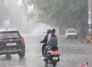सावधान! जुलै महिन्याच्या सुरुवातीला पावसाची तुफान हजेरी, IMDचे तीव्र अलर्ट सावधान! जुलै महिन्याच्या सुरुवातीला पावसाची तुफान हजेरी, IMDचे तीव्र अलर्ट