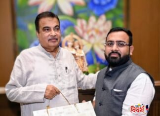 श्री.नितीनजी गडकरी यांची भेट व दिवाळीच्या शुभेच्छा करण दादा देवतळे यांनी दिल्या