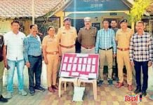 рдореЛрдмрд╛рдИрд▓ рд╢реЙрдкреА рдлреЛрдбреВрди рд▓рд╛рдЦреЛрдЪрд╛ рдорд╛рд▓ рд▓рдВрдкрд╛рд╕, рд╡рд░реЛрд░рд╛ рдкреЛрд▓рд┐рд╕рд╛рдВрдЪрд╛ рдзрдбрд╛рдХрд╛ рджреЛрди рдЖрд░реЛрдкреА рдЧрдЬрдЖрдб