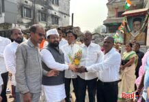 ⭕🙏 वरोऱ्यात वीर सावरकर चौकात देशभक्तीचा जाज्वल्य हुंकार ऑटो चालक-मालक व पान टपरी संघटनेतर्फे प्रजासत्ताक दिन दिमाखात साजरा 🙏⭕