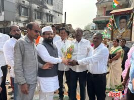 ⭕🙏 वरोऱ्यात वीर सावरकर चौकात देशभक्तीचा जाज्वल्य हुंकार ऑटो चालक-मालक व पान टपरी संघटनेतर्फे प्रजासत्ताक दिन दिमाखात साजरा 🙏⭕