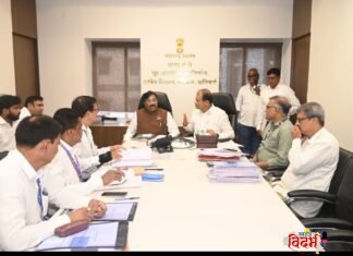 आ. सुधीर मुनगंटीवार यांच्या पुढाकारामुळे मजूर व महिला सहकारी संस्थांना मिळणार बळ,मंत्रालयात महत्त्वपूर्ण बैठक मजूर संस्थांसोबतच प्राधान्याने महिला सहकारी संस्थांना कामे देण्यासाठी शासन सकारात्मक राज्यमंत्र्यानी दिली ग्वाही कामांचे न्याय्य वाटप, ऑनलाइन नोंदणी व स्थानिक रोजगारनिर्मिती वाढवण्यावर भर आ. मुनगंटीवार यांच्या सूचनेनुसार ५ सदस्यीय समिती गठित