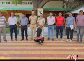 चंद्रपूर पोलिसांनी अत्यंत कौशल्याने उत्तर प्रदेशात जाऊन फरार आरोपीला पकडून कायद्याच्या चौकटीत आणले आहे.