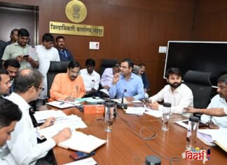 पुनर्वसनाशिवाय चंद्रपूरातील एकाही अतिक्रमणधारक नागरिकावर अन्याय होऊ देणार नाही.आ. सुधीर मुनगंटीवार यांच्या रेल्वे प्रशासनाला ठाम सूचना आ.मुनगंटीवार यांची रेल्वे अतिक्रमण हटविण्याची कारवाई तात्काळ स्थगित करण्याची मागणी मुंबईतील उच्चस्तरीय बैठकीत पुनर्वसनावर होणार अंतिम निर्णय