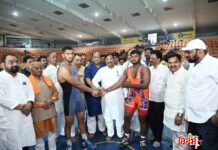 рд╡рд╛рдШрд╛рдВрдЪреА рднреВрдореА рдЕрд╕рд▓реЗрд▓рд╛ рд╡рд┐рджрд░реНрдн рдЖрддрд╛ рдкрд╣реЗрд▓рд╡рд╛рдирд╛рдВрдЪреА рднреВрдореА рдореНрд╣рдгреВрди рдЙрджрдпрд╛рд╕ рдпреЗрддреЛрдп рдЖрдорджрд╛рд░ рд╢реНрд░реА. рд╕реБрдзреАрд░ рдореБрдирдЧрдВрдЯреАрд╡рд╛рд░ рдпрд╛рдВрдиреА рд╡реНрдпрдХреНрдд рдХреЗрд▓рд╛ рд╡рд┐рд╢реНрд╡рд╛рд╕ рд╡рд░реНрдзрд╛ рдЬрд┐рд▓реНрд╣реНрдпрд╛рддреАрд▓ рджреЗрд╡рд│реА рдпреЗрдереЗ рдЧреНрд░реАрдХреЛ-рд░реЛрдорди рдорд╣рд╛рд░рд╛рд╖реНрдЯреНрд░ рдХреЗрд╕рд░реА рдХреБрд╕реНрддреА рд╕реНрдкрд░реНрдзреЗрдЪреЗ рдЖ. рдореБрдирдЧрдВрдЯреАрд╡рд╛рд░ рдпрд╛рдВрдЪреНрдпрд╛ рд╣рд╕реНрддреЗ