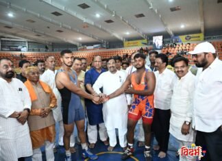 वाघांची भूमी असलेला विदर्भ आता पहेलवानांची भूमी म्हणून उदयास येतोय आमदार श्री. सुधीर मुनगंटीवार यांनी व्यक्त केला विश्वास वर्धा जिल्ह्यातील देवळी येथे ग्रीको-रोमन महाराष्ट्र केसरी कुस्ती स्पर्धेचे आ. मुनगंटीवार यांच्या हस्ते