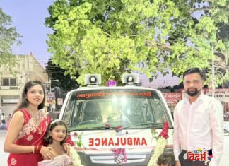 माणुसकीची नवी जीवनवाहिनी: वर्ध्यात ‘आपुलकी फाऊंडेशन’ची २४ तास मोफत रुग्णवाहिका सेवा सुरू दुर्गा माता मंदिरात सौ. काजल रोशन ठाकूर यांच्या हस्ते भव्य शुभारंभ; गरजू आणि अपघातग्रस्तांसाठी मोफत आधार