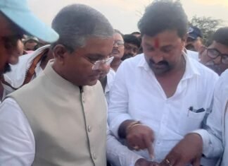 वणी उपविभागात समस्यांचा डोंगर, शेतकऱ्यांचे नुकसान, आरोग्याचा प्रश्न आणि अवैध उत्खननाविरोधात अतिरिक्त मुख्य सचिव मा.विकास खरगे यांना निवेदनाद्वारे मनसेचे कारवाहीची मागणी