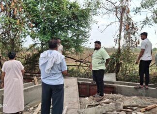 भद्रावतीच्या विकासाचा धडाका: गौतम नगरातील नाली बांधकामाची प्रत्यक्ष पाहणी; दर्जेदार कामासाठी लोकप्रतिनिधी आक्रमक.