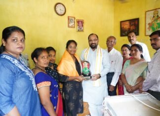यशाला सलाम, आमदार किशोर जोरगेवार यांच्याकडून डॉ. स्नेहा वाघमारे हिचा सत्कार