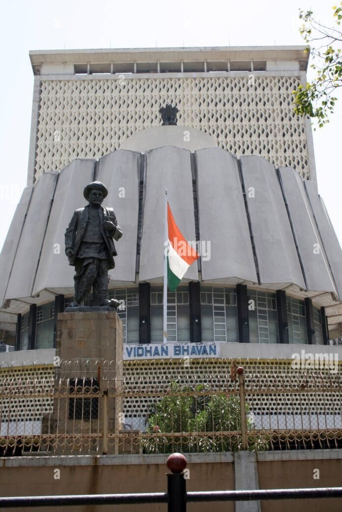 vidhan-bhavan-fort-bombay-mumbai-maharashtra-india-F3G2H1 (1)