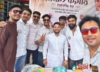 रोटरी क्लब वरोराकडून सामाजिक बांधिलकीचे दर्शन: चातुर्मास प्रवेश रॅलीत भाविकांसाठी जलवाटप