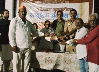 गो विथ स्ट्रक्चरचे गोपाळ गुडधे देणार झोपडपट्टीतील विद्यार्थ्यांना स्पोकन इंग्लिशचे धडे लोकनेते सुधीरभाऊ मुनगंटीवार सामूहिक अभ्यास केंद्रातून विद्यार्थ्यांच्या सर्वांगीण विकासासाठी अभिनव उपक्रम