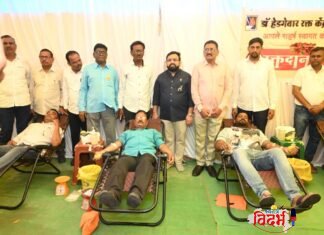 आमदार करणदादा देवतळे यांच्या वाढदिवसानिमित्त भव्य रक्तदान शिबिरात उत्स्फूर्त प्रतिसाद; 36 रक्तदात्यांचे योगदान.
