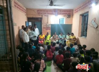 आमदार करण देवतळे यांच्या वाढदिवसानिमित्त विद्यार्थ्यांना शालेय साहित्याचे वाटप