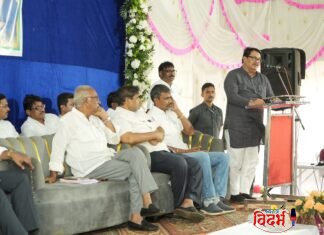 तपाळ येथे काॅंग्रेस कार्यकर्ता मेळावा पक्षाच्या पडत्या काळात साथ देणारा हाच खरा कार्यकर्ता – आ.विजय वडेट्टीवार