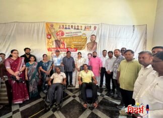 मुख्यमंत्री देवेंद्र फडणवीस यांच्या वाढदिवसानिमित्त वरोऱ्यात भव्य रक्तदान शिबिर संपन्न; १५ रक्तदात्यांचा सहभाग.