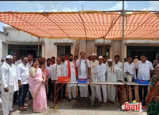 नारायणपूर येथे आषाढी एकादशीनिमित्त ‘देव करते बरोबर मंडळ खांबाडा’तर्फे चहापाण्याची व्यवस्था; आ. समीरभाऊ कुन्नावार यांची सदिच्छा भेट.