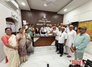 २५ वर्षांची मागणी पुन्हा ऐरणीवर; राष्ट्रसंत तुकडोजी महाराजांना ‘भारतरत्न’ द्या – वरोरा श्री गुरुदेव सेवा मंडळाचे पंतप्रधानांना निवेदन.