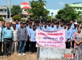 NSS विद्यार्थ्यांकडून प्रार्थना मंदिर परिसरात श्रमदान