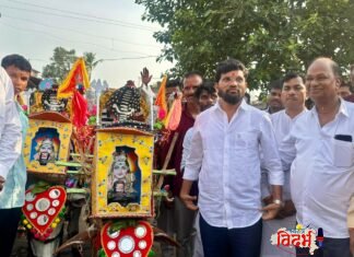 पांढरकवड्यात शेतकरी बांधवांसोबत उत्साहात रंगला बैलपोळा; आमदार प्रा. राजूभाऊ तोडसाम यांच्या उपस्थितीत बळीराजाचा सन्मान.