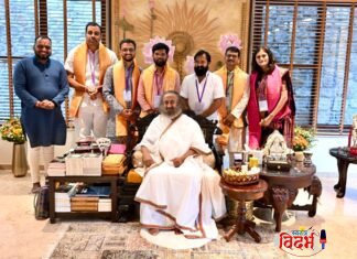 आत्मा आणि समाजसेवेचा सुवर्णयोग :आर्णी-केळापूरचे आमदार राजूभाऊ तोडसाम यांनी घेतली गुरुदेव श्री. श्री. रविशंकर यांची भेट.