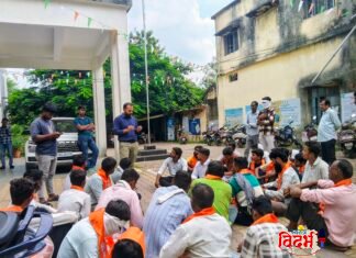 निधीअभावी कामे करण्यास नकार;लोनार(धोटे)गावकऱ्यांचे अनोखे ‘भीक मांगो’ आंदोलन